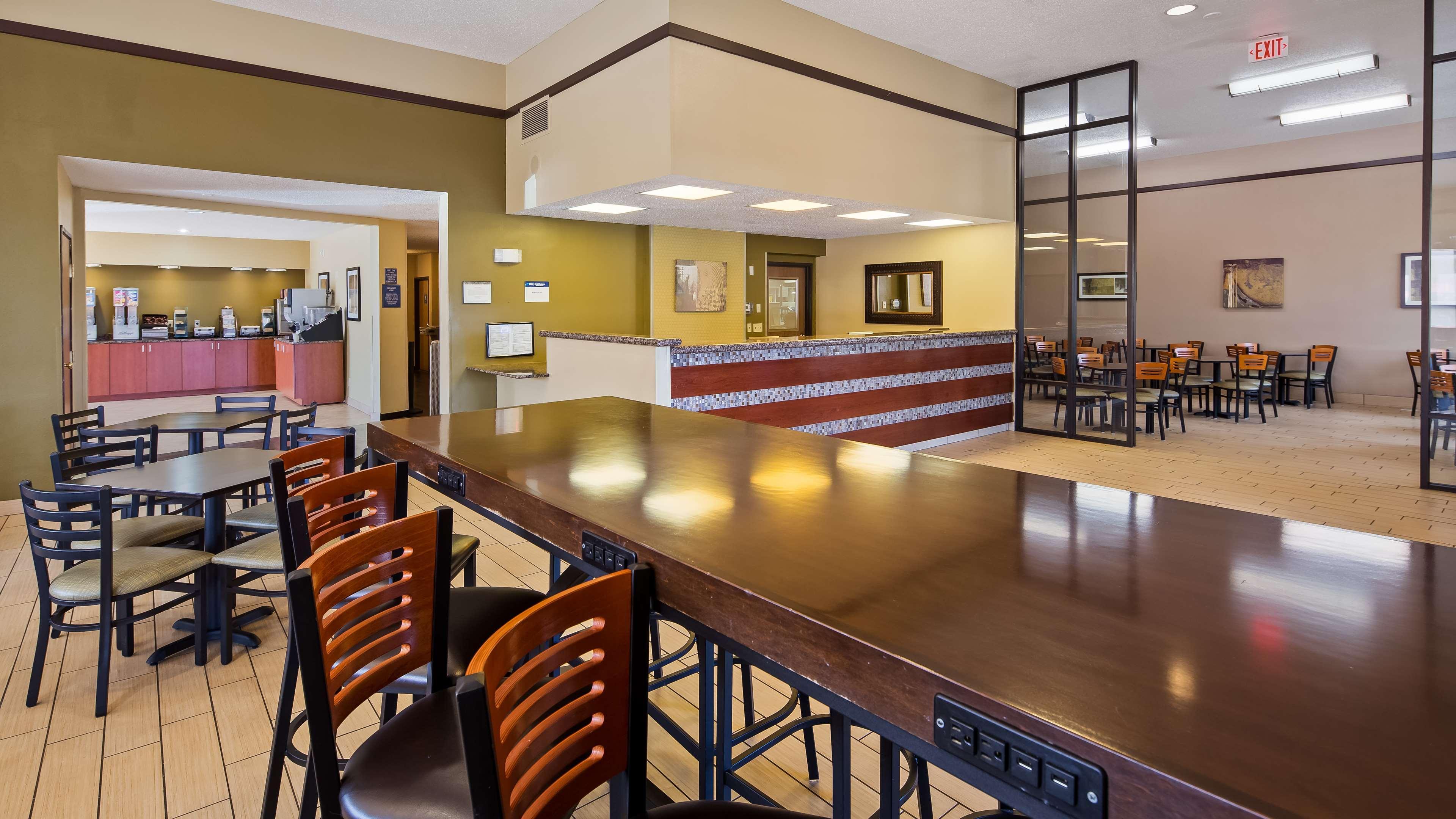 Best Western Ambassador Inn & Suites Вісконсин Деллс Екстер'єр фото